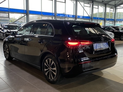 Mercedes-Benz A 180 dig.Cockpit Navi R.Cam PDC Klimaauto. DAB