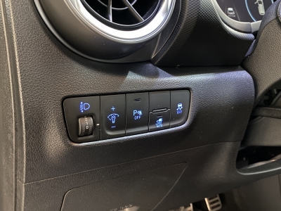 Hyundai KONA Select dig.Cockpit ACC SHZ R.Cam SOH:100%
