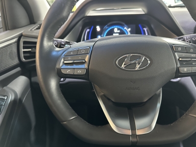Hyundai IONIQ Style ACC Navi LED Wärmepumpe R.Cam PDC