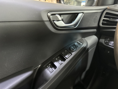 Hyundai IONIQ Style ACC Navi LED Wärmepumpe R.Cam PDC