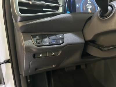 Hyundai IONIQ Style ACC Navi LED Wärmepumpe R.Cam PDC