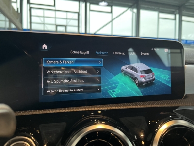 Mercedes-Benz A 250 e AMG-Line AHK LED Navi Leder DAB Tempomat