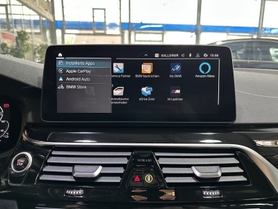 BMW 530 e*Navi*Leder*AHK*LED*PDC*SHZ*DAB*Luftfedern 