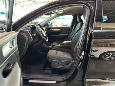 Volvo XC40 T5 Hybrid Inscription 360°Cam LED Navi DAB+