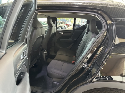 Volvo XC40 T5 Hybrid Inscription 360°Cam LED Navi DAB+