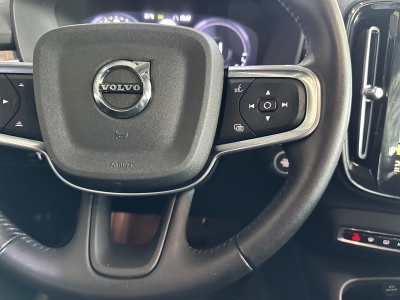 Volvo XC40 T5 Hybrid Inscription 360°Cam LED Navi DAB+