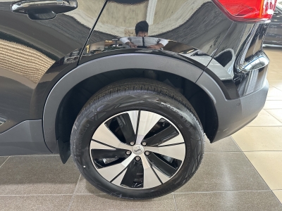 Volvo XC40 T5 Hybrid Inscription 360°Cam LED Navi DAB+