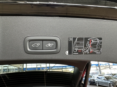 Volvo XC40 T5 Hybrid Inscription 360°Cam LED Navi DAB+