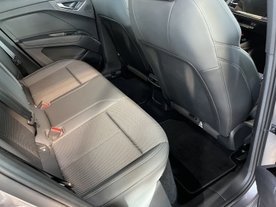 Audi Q4 e-tron S-line Sportback Sonos-Sound MMI-Navi