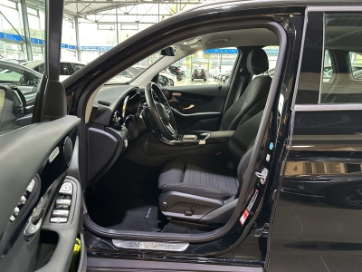 Mercedes-Benz GLC 300 e 4Matic Business LED Distr.+ Navi PDC