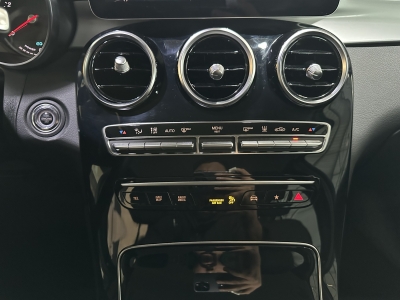 Mercedes-Benz GLC 300 e 4Matic Business LED Distr.+ Navi PDC