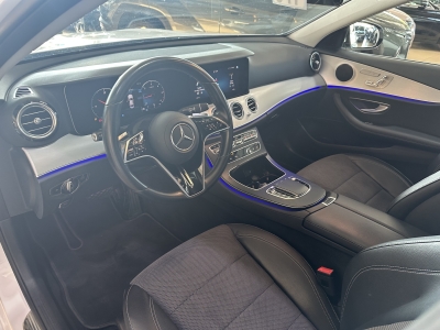 Mercedes-Benz E 220 d*Avantgarde*LED*Navi*dig.Cockpit*SHZ*PDC 