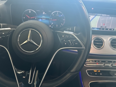 Mercedes-Benz E 220 d*Avantgarde*LED*Navi*dig.Cockpit*SHZ*PDC 