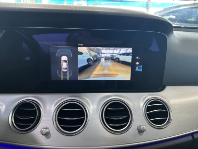 Mercedes-Benz E 220 d*Avantgarde*LED*Navi*dig.Cockpit*SHZ*PDC 