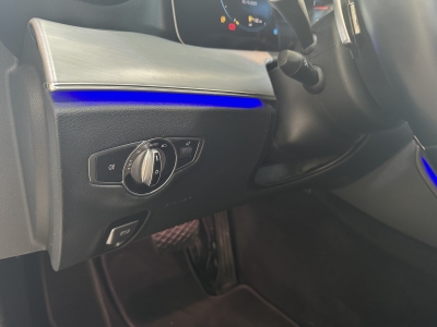 Mercedes-Benz E 220 d*Avantgarde*LED*Navi*dig.Cockpit*SHZ*PDC 