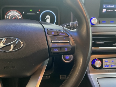 Hyundai KONA Select dig.Cockpit ACC R.Cam PDC SHZ DAB+