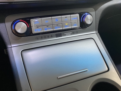 Hyundai KONA Select dig.Cockpit ACC R.Cam PDC SHZ DAB+