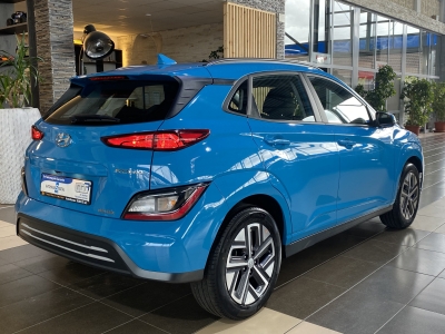 Hyundai KONA Select dig.Cockpit ACC R.Cam PDC SHZ DAB+