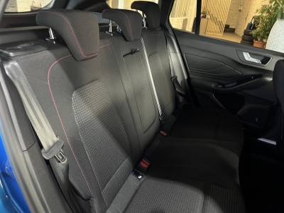 Ford Focus ST-Line*HUD*LED*Navi*R.Cam*PDC*SHZ*BLIS 