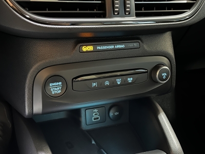 Ford Focus ST-Line*HUD*LED*Navi*R.Cam*PDC*SHZ*BLIS 