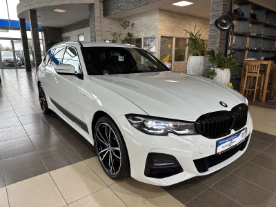 BMW 330 e M Sport Performance LED Ambiente-Licht PDC