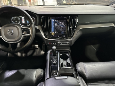 Volvo V60 AWD R Design Leder Pano. Harman/Kardon LED