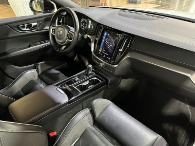 Volvo V60 AWD R Design Leder Pano. Harman/Kardon LED