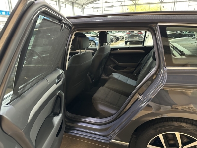 VW Passat GTE Business Premium Navi LED ACC PDC SHZ