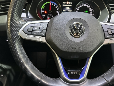 VW Passat GTE Business Premium Navi LED ACC PDC SHZ