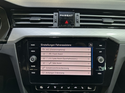 VW Passat GTE Business Premium Navi LED ACC PDC SHZ