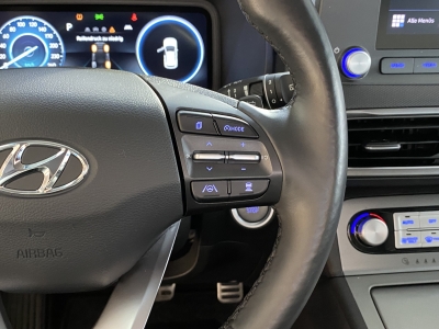Hyundai KONA Select digCockpit ACC R.Cam PDC SHZ SOH100%