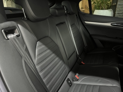 Alfa Romeo Stelvio Veloce*Q4*Sport*Harman/Kardon*Leder*ACC 