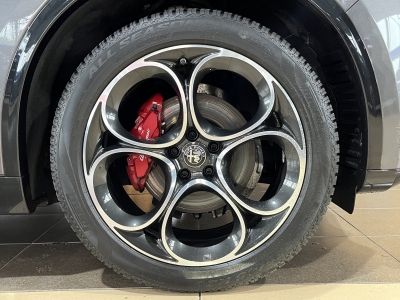 Alfa Romeo Stelvio Veloce*Q4*Sport*Harman/Kardon*Leder*ACC 