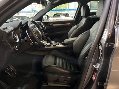 Alfa Romeo Stelvio Veloce*Q4*Sport*Harman/Kardon*Leder*ACC 
