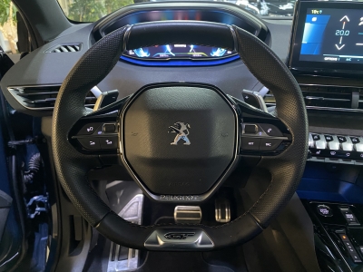Peugeot 3008 Hybrid 225 GT Pano. Focal dig.Cockpit Navi