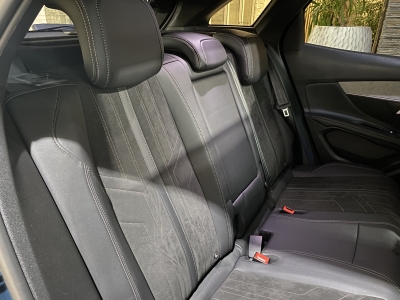 Peugeot 3008 Hybrid 225 GT Pano. Focal dig.Cockpit Navi