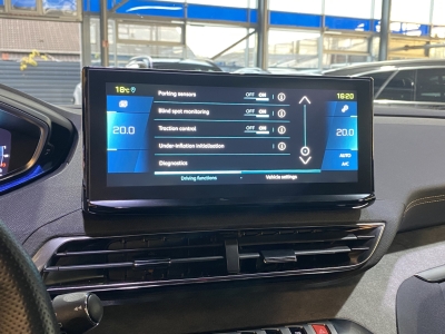 Peugeot 3008 Hybrid 225 GT Pano. Focal dig.Cockpit Navi