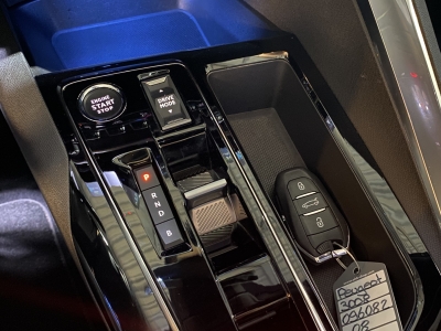 Peugeot 3008 Hybrid 225 GT Pano. Focal dig.Cockpit Navi