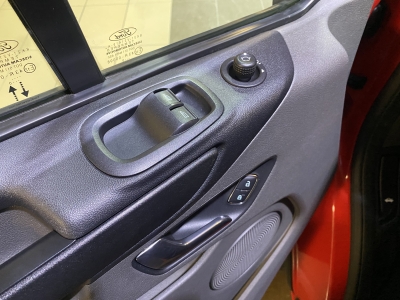 Ford Custom 340 Trend PDC Tempomat Klima DAB+ 3-Sitze