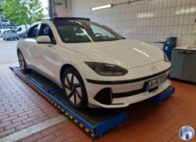 Hyundai IONIQ 6 4WD*Uniq*BOSE*Pano*Wärmepumpe*Navi*HUD*