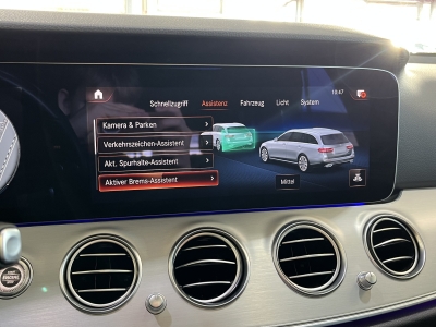 Mercedes-Benz E 300 de 4Matic Avantgarde Pano. Burmester AHK 