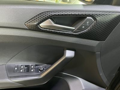 VW T-Cross Style dig.Cockpit LED PDC ACC Navi R.Cam