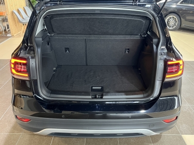 VW T-Cross Style dig.Cockpit LED PDC ACC Navi R.Cam