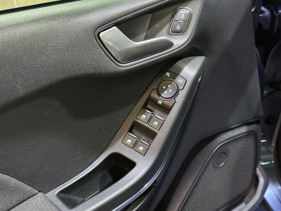 Ford Fiesta ST-Line LED Navi R.Cam PDC SHZ Spurassist