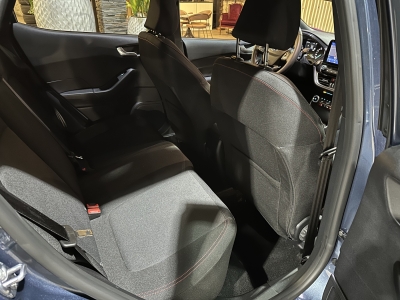 Ford Fiesta ST-Line LED Navi R.Cam PDC SHZ Spurassist