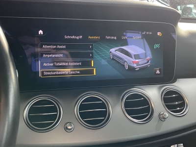 Mercedes-Benz E 300 Mild-Hybrid*ACC*LED*Navi*R.Cam*SHZ*CarPlay