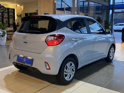 Hyundai i10 Pure dig.Cockpit Navi R.Cam PDC Klima DAB
