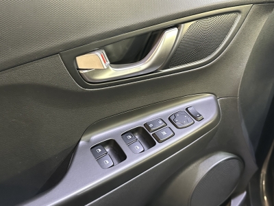 Hyundai KONA Select dig.Cockpit ACC R.Cam PDC SHZ DAB+