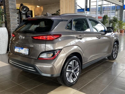 Hyundai KONA Select dig.Cockpit ACC R.Cam PDC SHZ DAB+