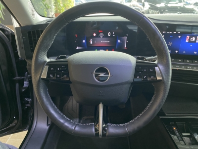 Opel Astra Elegance AHK Navi LED Ambiente-Licht ACC